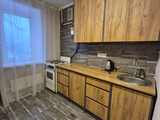 Оренда 1к 1 поверх на Заливній Суми