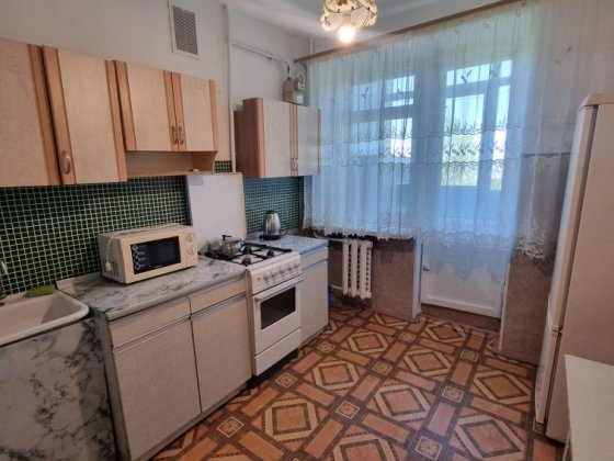 Оренда 2 км Довженка 11 Ивано-Франковск