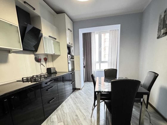 Оренда 2-к кв Біля дит лікарні Європейська площа (Велмарт) Н/Б Ивано-Франковск