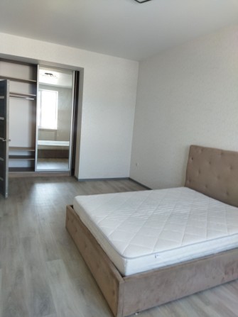 Здається в оренду 2-км квартира по вул Вояків дивізії Галичина 26 - фото 1