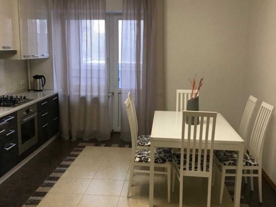 Світло не вимикають. Оренда просторої, 83 м2,  2-х кімнатної в центрі. Полтава