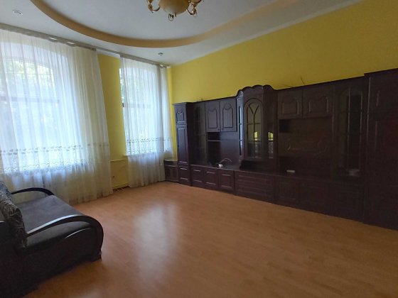 Здам 2-кімнатну квартиру по вул.Дубенська БОС  - 10 000 + кп Рівне