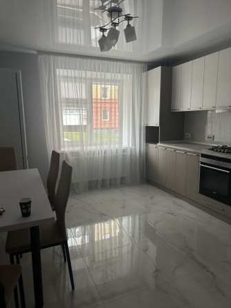 Оренда 1км квартири на вул.Тролейбусній - фото 1