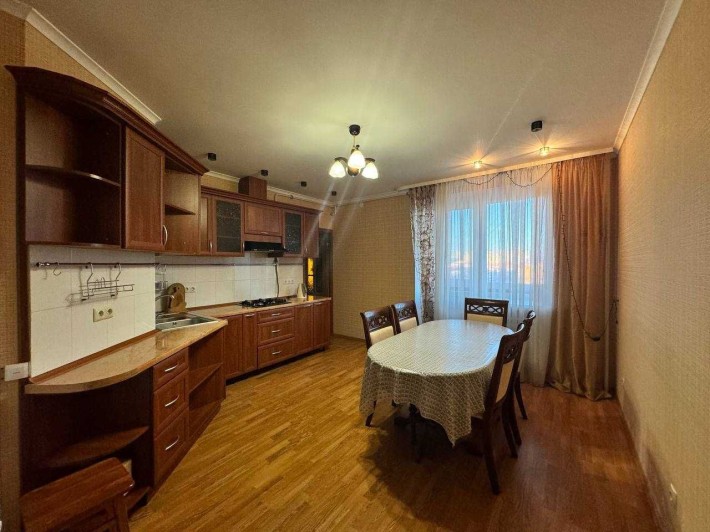 Оренда 2к квартири в центрі, 84 кв.м. Котел, світло не вимикають - фото 1