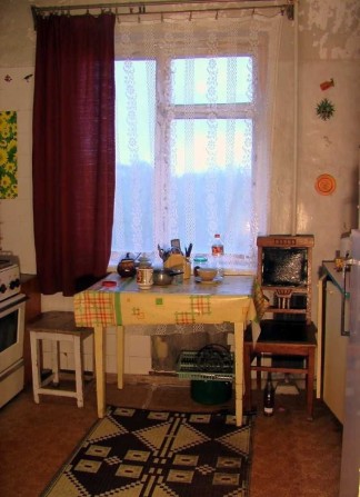 2х кімнатна з комунальними, роздільні - фото 1