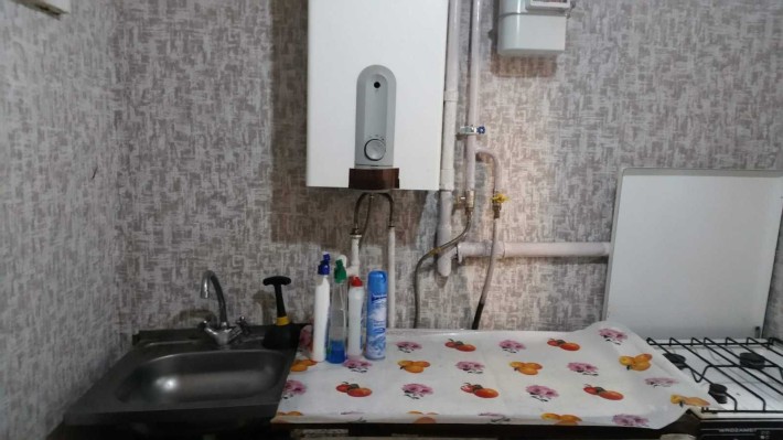 Здам 1 кімн. квартиру в  самому центрі міста - фото 1