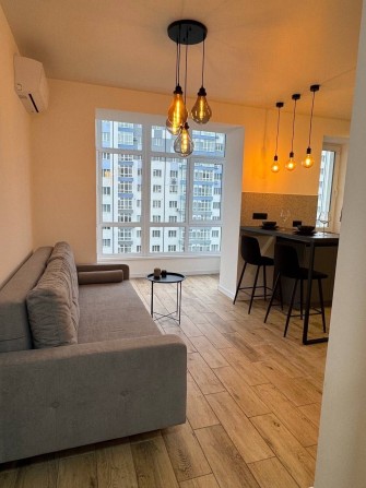 Оренда стильної  1 км квартири в центрі міста - фото 1