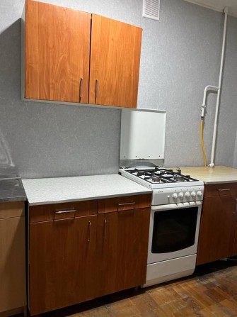 Інститут звязку поряд АТБ   та зупинка - фото 1