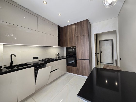 1-кім.кв. + кабінет в ЖК ЛИПКИ Ивано-Франковск