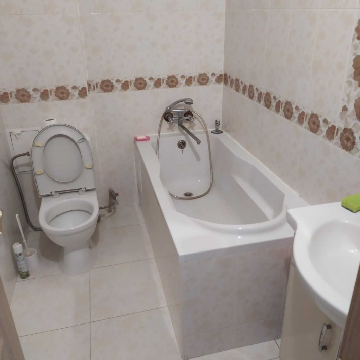 Левада, 1к в новому будинку. часткові меблі. - фото 1