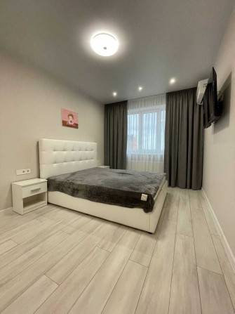 Стильна квартира на Щасливому - фото 1