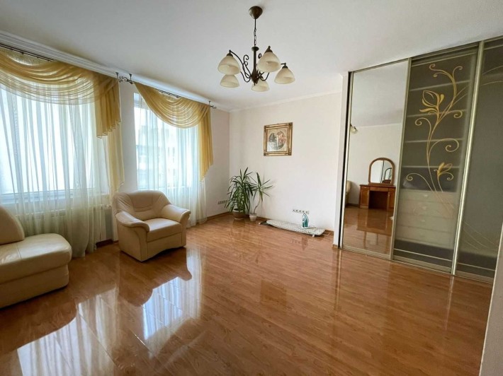 Оренда 1,5 кімнатної квартири в центрі міста по вулиці Мазепи - фото 1