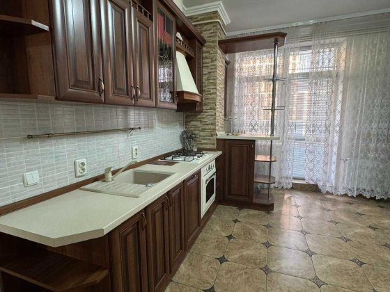 Здається 2 новобудова по вул. Героїв Майдану Черновцы