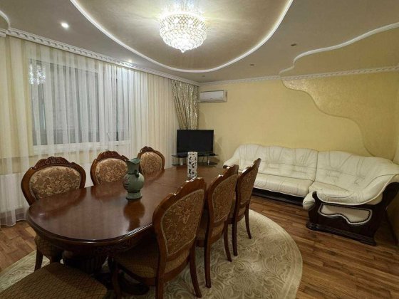 Здається 3 новобудова район ТЦ Депот Черновцы