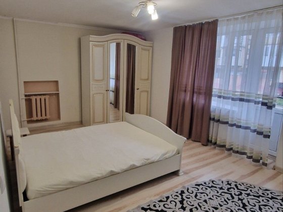 Оренда 1 кім квартири по вул. С. Скальда Чернівці