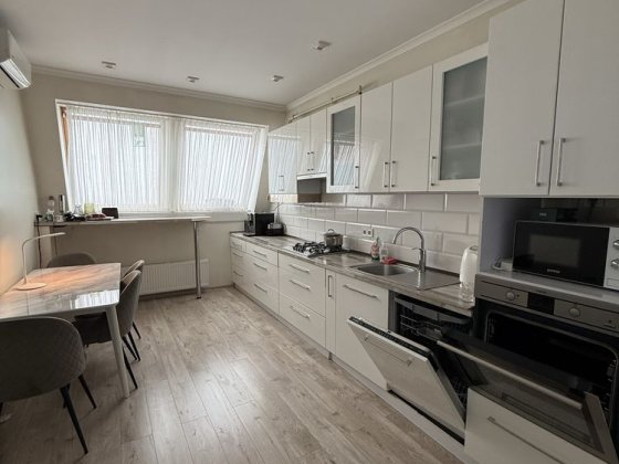 3-х кімнатна квартира біля парку Шевченка, Суворова 2А Черновцы