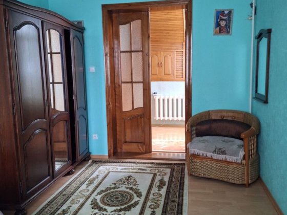 1-кімн. в  кварт.Спільна ванна кухня туалет Опалення світло є завжди. Черновцы