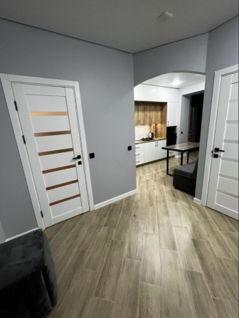 Оренда 1-кім новобудови з євроремонтом! - фото 1