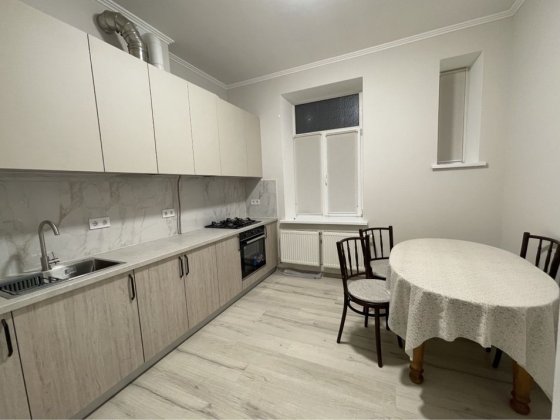 Здам 2кімн квартиру, центр Черновцы