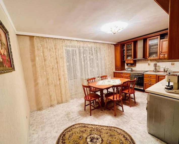 3 кім. квартира Центр (Грушевського) 3 поверх Цег. -98 м2 - фото 1