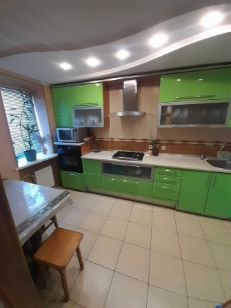 Оренда 3-кімнатної квартири - фото 1