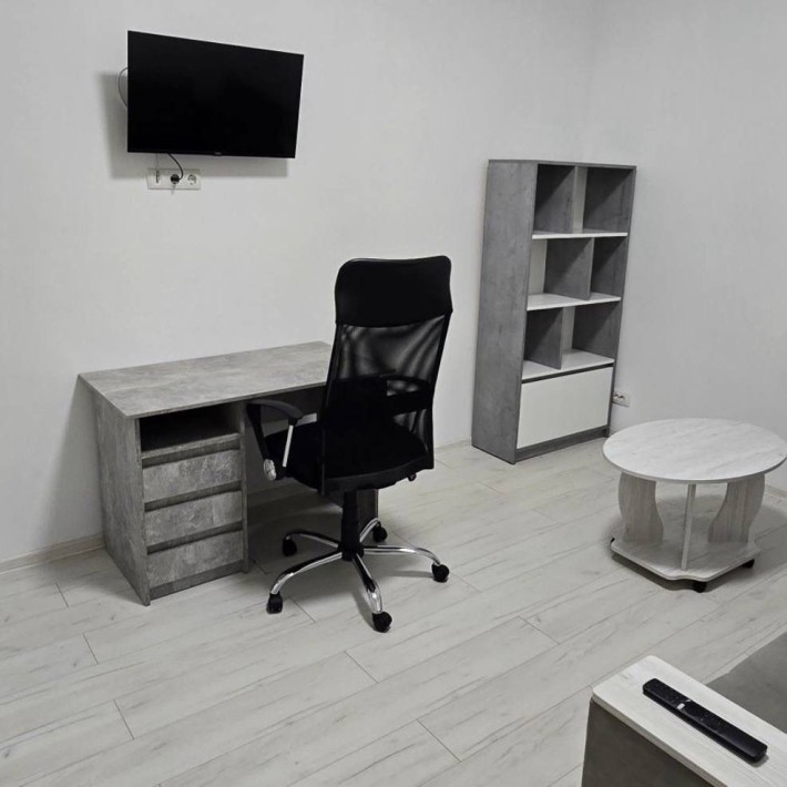 Шведська 20 поряд трц Київ - фото 1