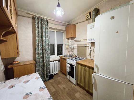 Оренда ТЕПЛОЇ 2х кімнатної, ГОЛОВНА-ПРОСПЕКТ НЕЗАЛЕЖНОСТІ, є техніка! Черновцы