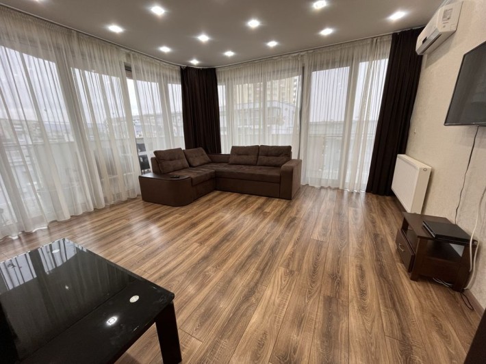 Оренда великоі 3х кімн. квартири біля гот. Ужгород - фото 1