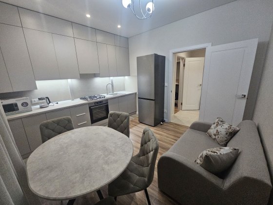 Вперше здається 1.5 кімнатна поруч центру в будинку клубного типу,закр Ужгород