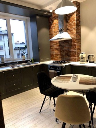 Оренда 1,5 кімнатної квартири  Центр міста - фото 1