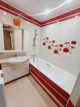 Сдам 3 комн.квартиру с видом р.Днепр, ул.Приречная 37, Оболонь - фото 1