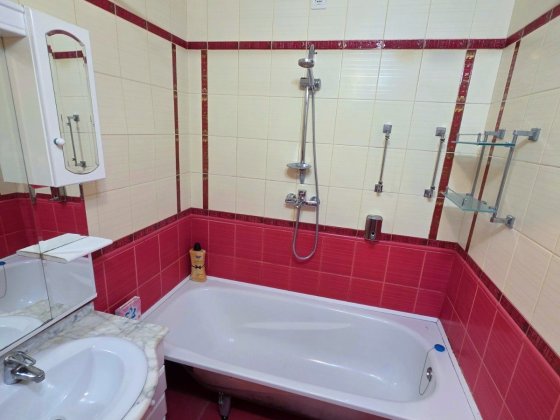 Дуже тепла 2 кімнатна квартира в центрі міста Черкассы