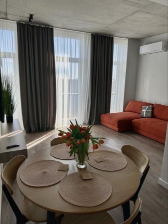 Оренда 3-кімнатної квартири в центрі міста - фото 1