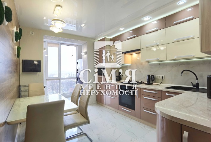 Здам шикарну 2-кім квартиру в новому ЖК СІМЕЙНИЙ. Світло не вимикають! - фото 1