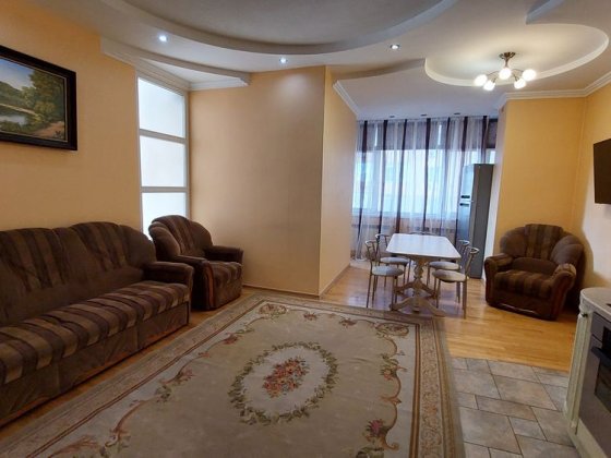 Оренда без% 3 спальні Печерськ Коновальця 120 кв.м Киев