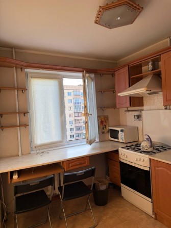 Оренда 1 кімнатної, бул. Лесі Українки  15а, метро Печерська 3 хвилини - фото 1