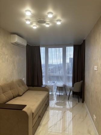 Квартира студія 1к ЖК 4U Академ містечко біля метро 5 хвилин пішки - фото 1