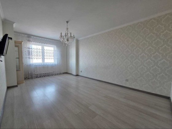 Оренда видової 2-кімнатної квартири в тихому центрі Черкас Черкассы