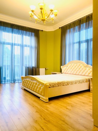 БЕЗ % 2 кім. квартира Скоропадського 5А, ГАЗ, 2хв. метро Українських.. - фото 1