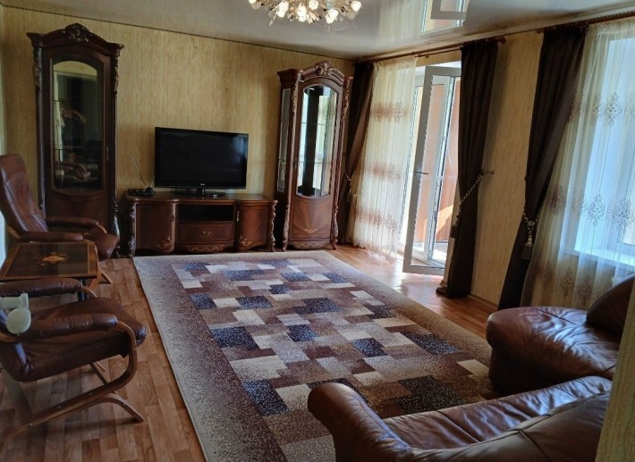 Двокімнатна квартира в спальному районі міста - фото 1