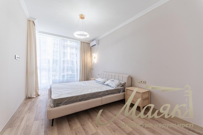 Аренда 1 комнатной квартиры ЖК Французский квартал 2, ул.Маккейна - фото 1