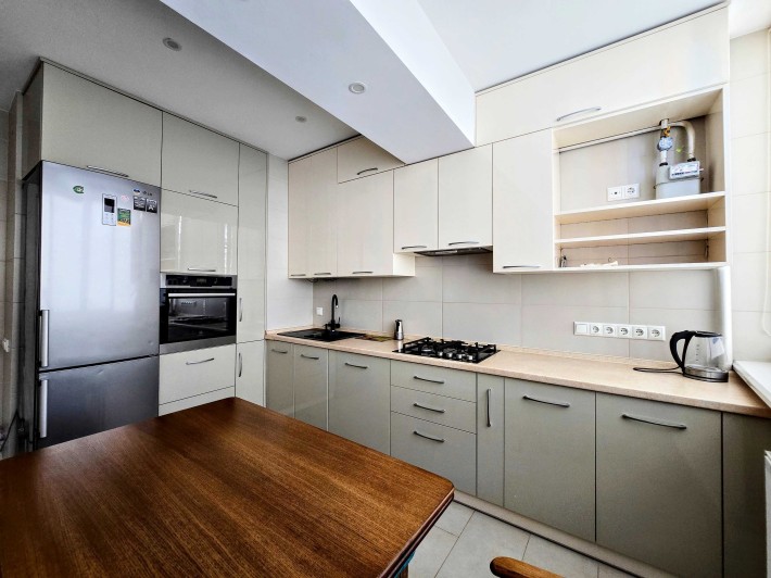 Здається 3-Х кімнатна НОВОБУДОВА вул.РІВНЕНСЬКА (ТЦ Майдан,McDonald's) - фото 1