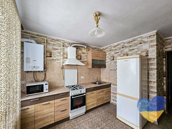 Квартира з автономним опаленням поряд із ТРЦ Голлівуд Чернигов