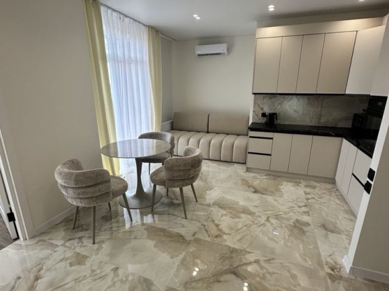 Оренда 1 кімнатної розкішної квартири у Центрі міста вул.Руська Ужгород