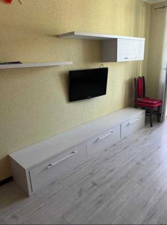 Довгострокова оренда 3 кімнатної квартири район Митниця - фото 1