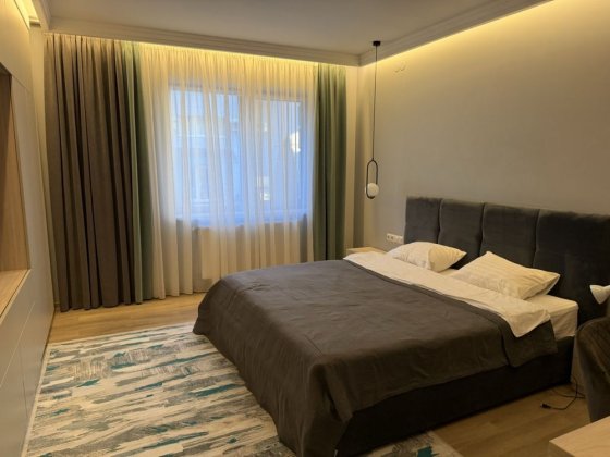 Оренда просторої квартири | Набережна | Центр Ужгород