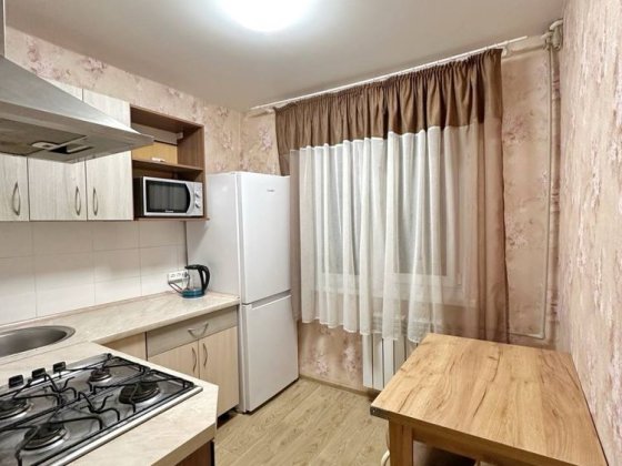 2к проспект богдана хмельницького правий берег пилипа орлика поля Днепр