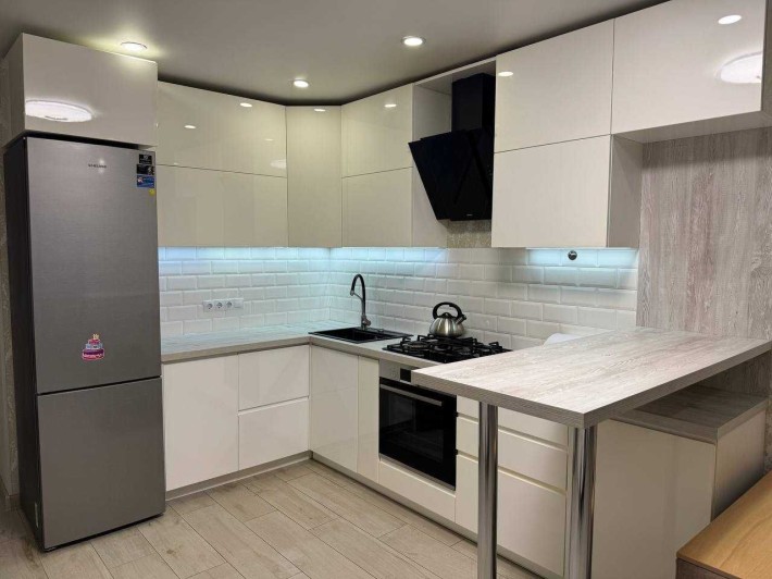 Сдам 2-х комн. кв-ру 75 кв.м ЖК Ривер Парк Правый берег - фото 1