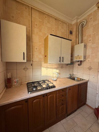 Оренда 2к квартири, центр, р-н худ школи - фото 1