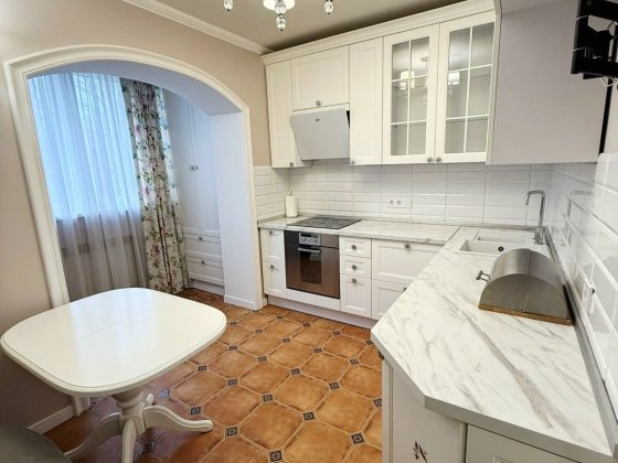 Здам 2 кімнатна, 3й поверх, (поруч Паркове місто). Без комісії Киев